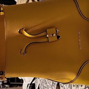 Michael kors bag (golden yellow)